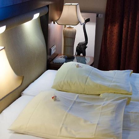 Royal Inn Кьолн Екстериор снимка