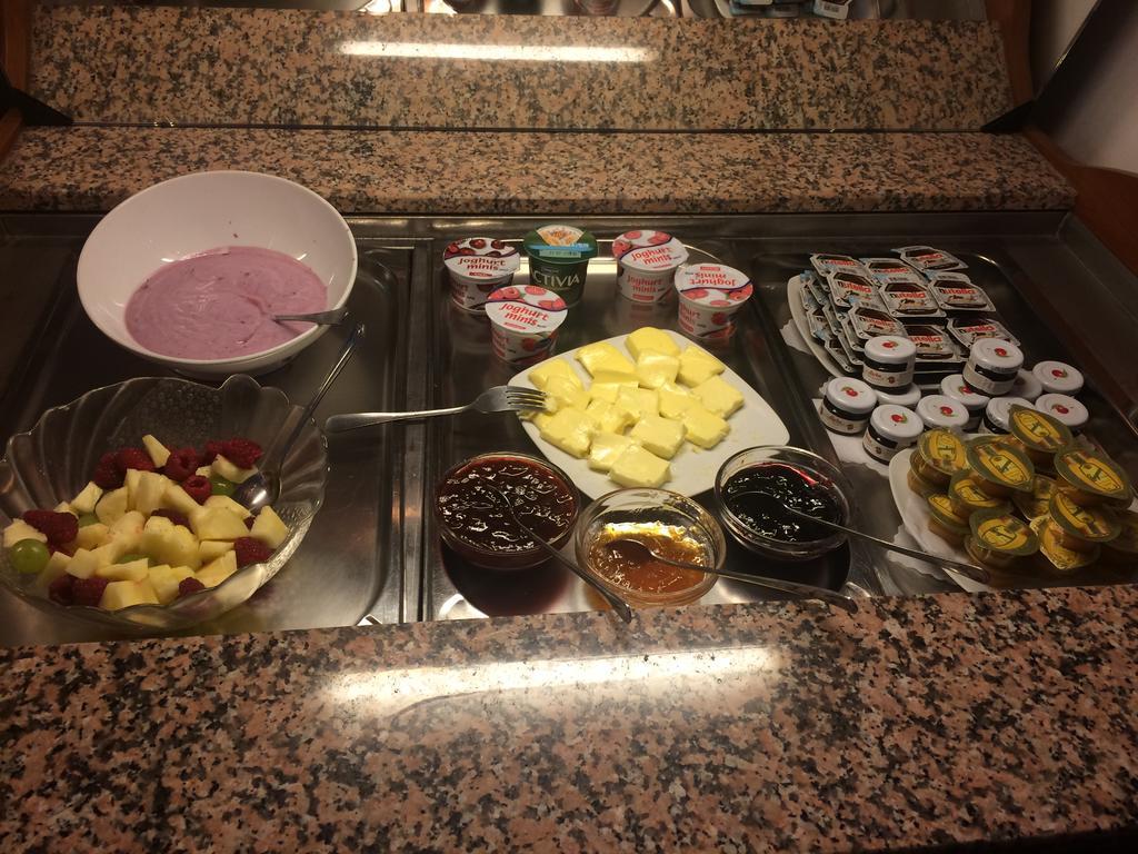 Royal Inn Кьолн Екстериор снимка