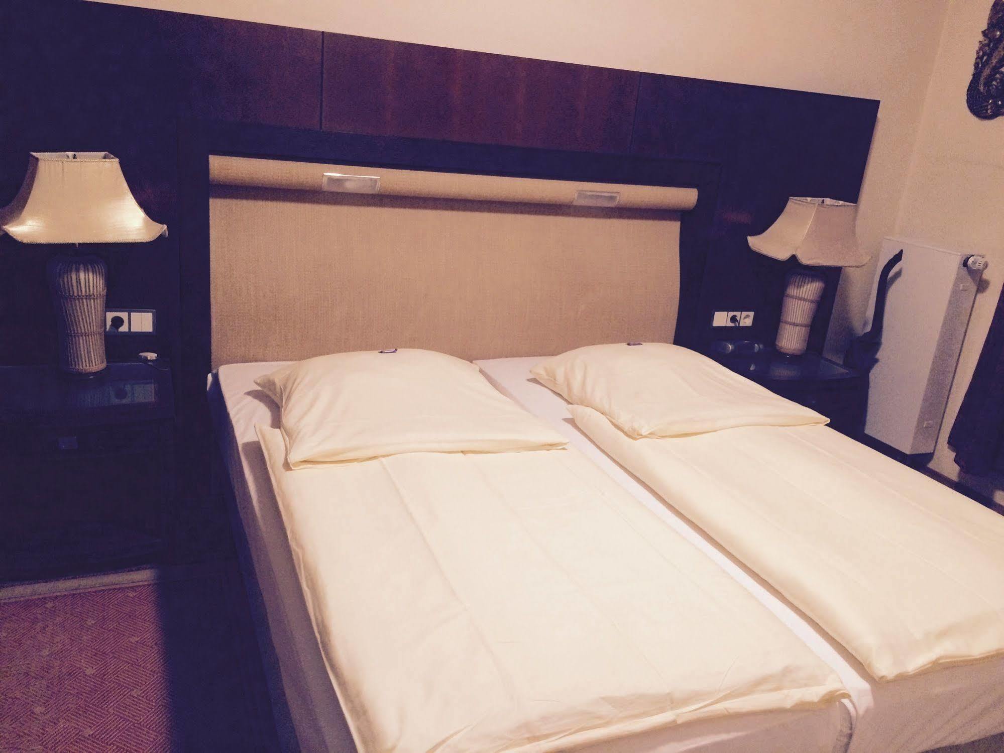 Royal Inn Кьолн Екстериор снимка